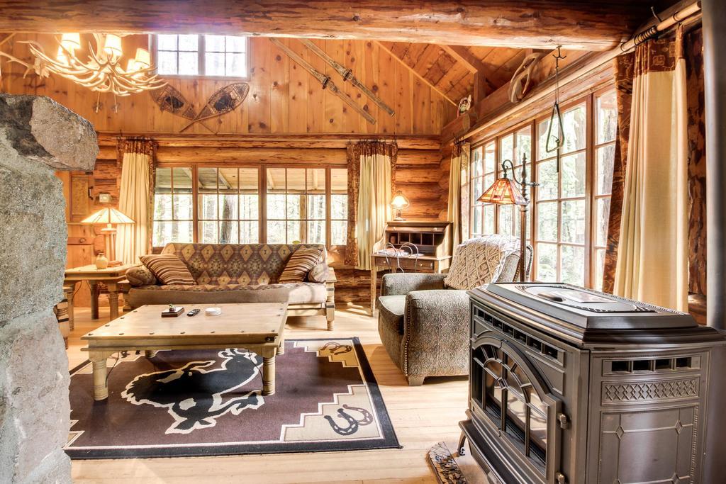 Zoe'S Log Cabin Welches Exterior photo